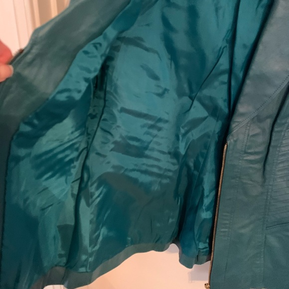 Shape Fx Leather Teal Blazer Jacket  Front Zipper. Design on Front, Sleeves - Picture 9 of 11